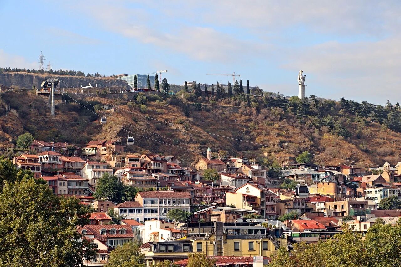 2026吉尔吉斯斯坦VS格鲁吉亚怎么选？一文看懂(图1)