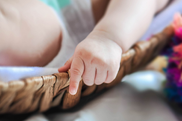这里并不富裕，但美女如云，却嫁不出去！与中国相邻，还宣称是我国名将后代(图1)