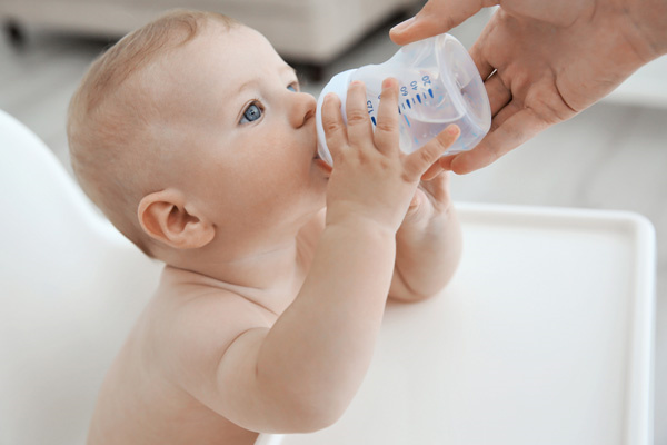 试管婴儿冻胚植入后身体会出现什么变化？胚胎着床成功的9种怀孕症状分享(图2)